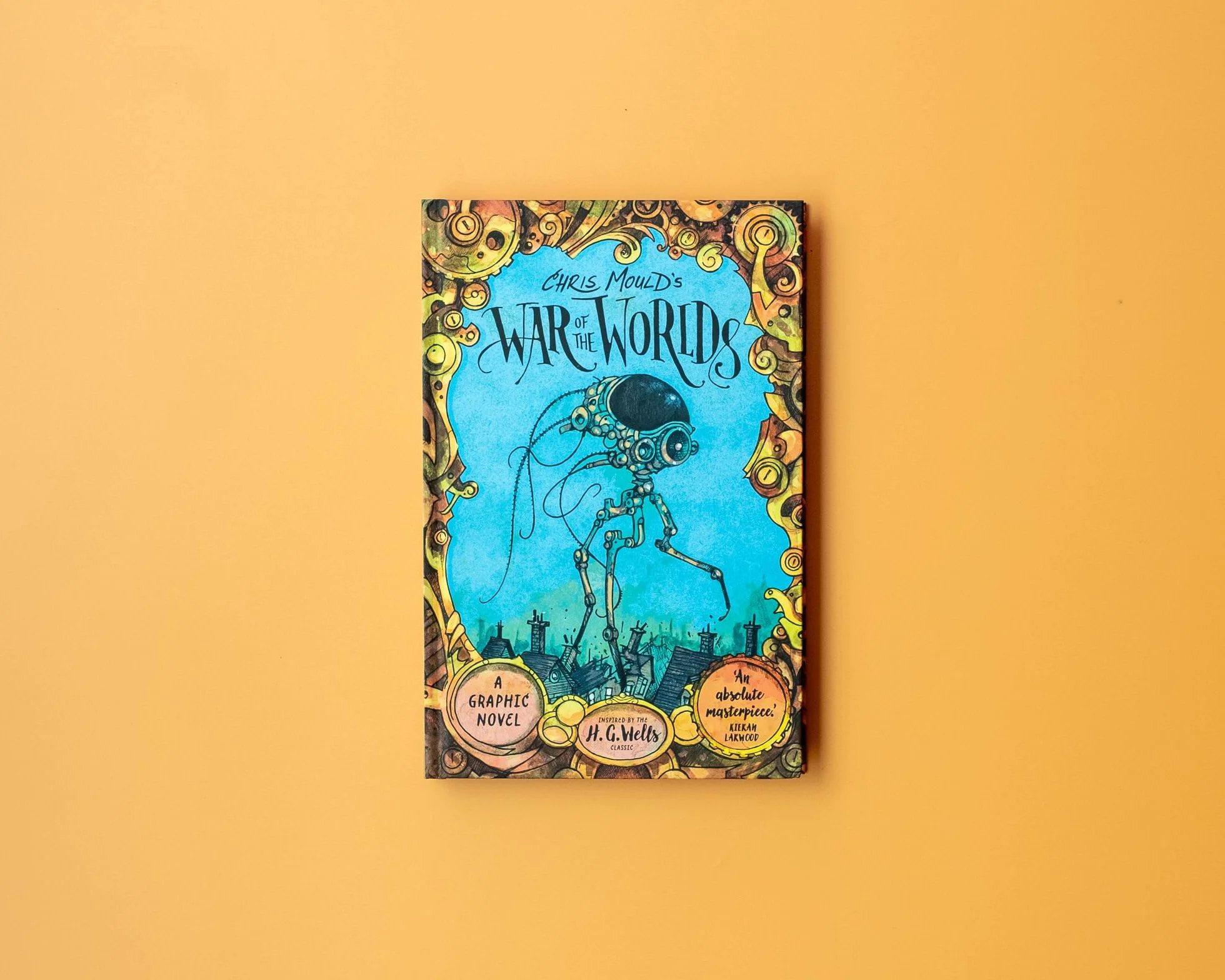 Chris Mould's War of the Worlds: The No. 1 Bestselling Illustrated Edition